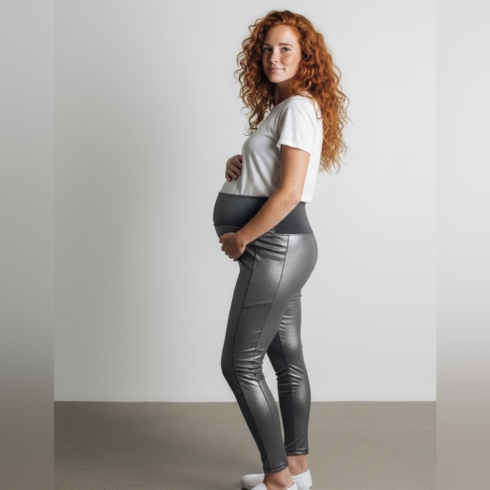 Stylish Maternity Leggings in Metallic Black